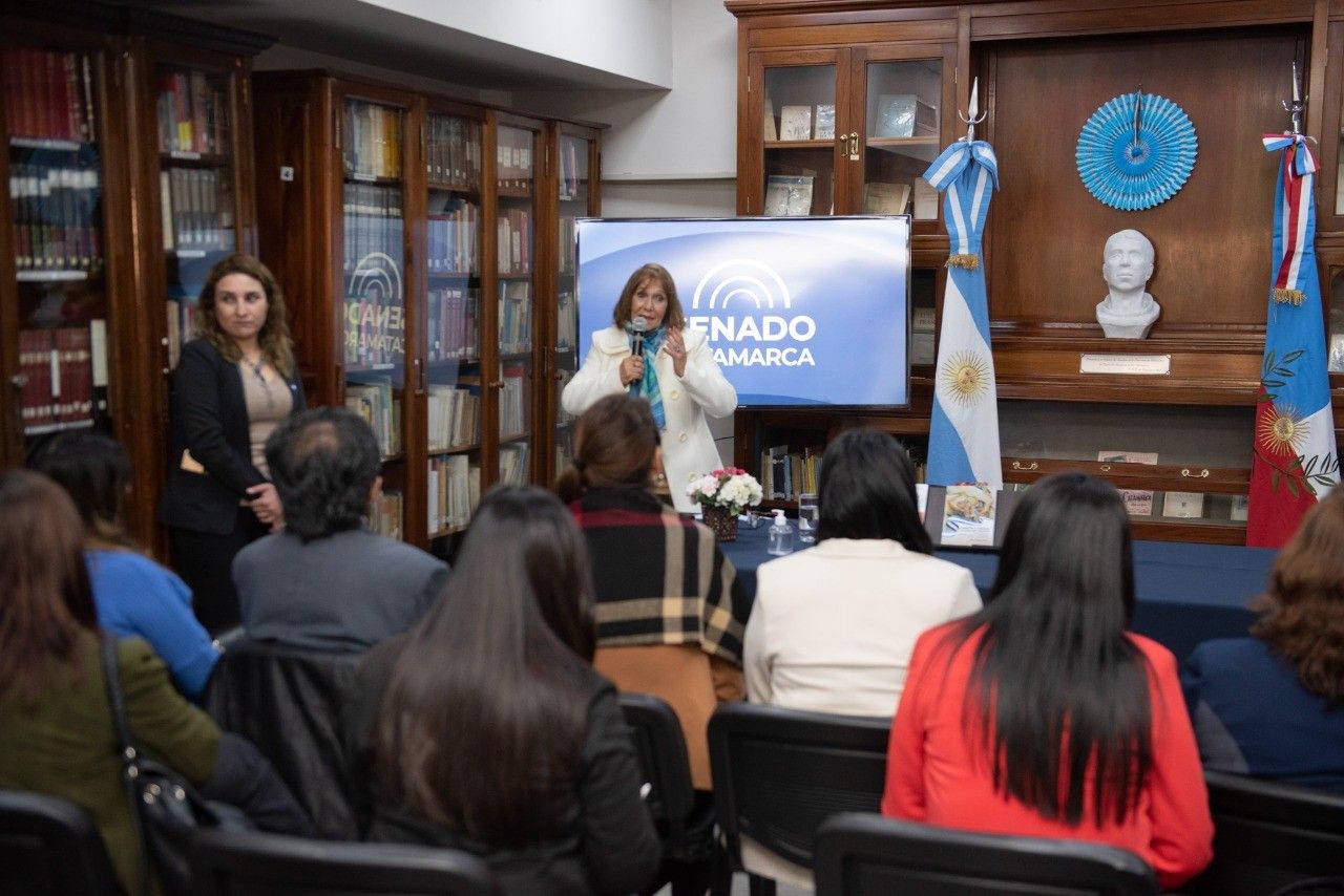 se-presento-el-libro-adan-quiroga-en-la-biblioteca-del-senado