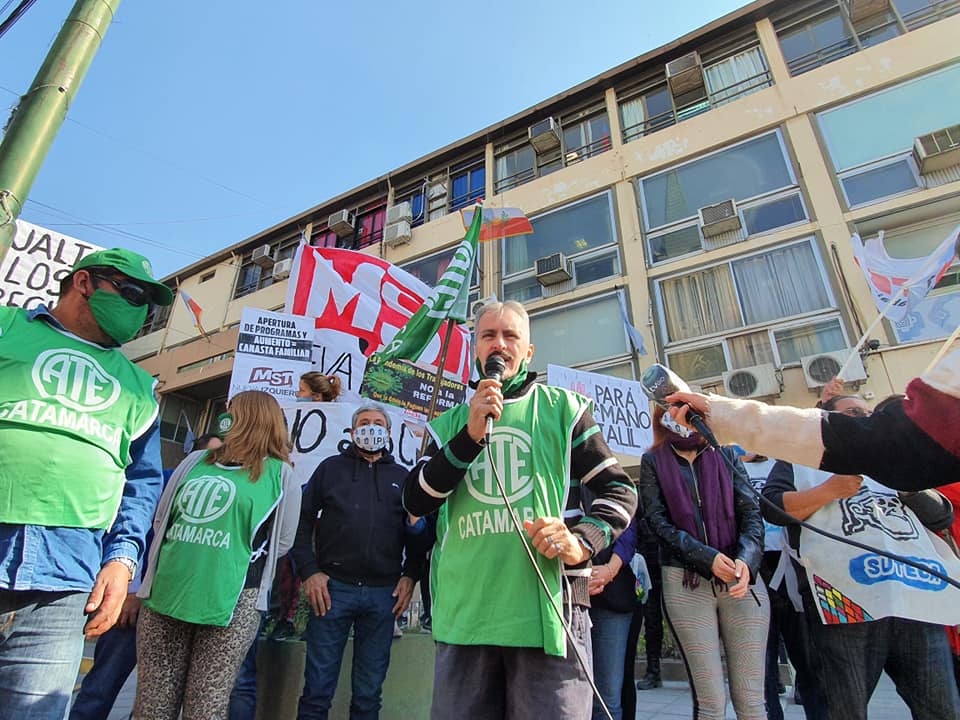 ate-se-moviliza-en-reclamo-del-bono-de-fin-de-ano