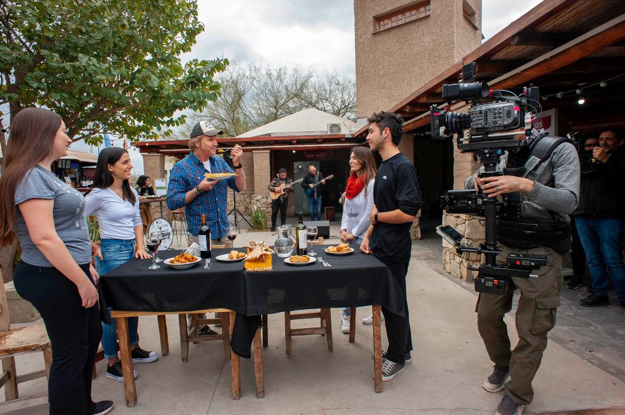 facundo-arana-comenzo-el-rodaje-para-promocionar-el-verano-2023-en-catamarca