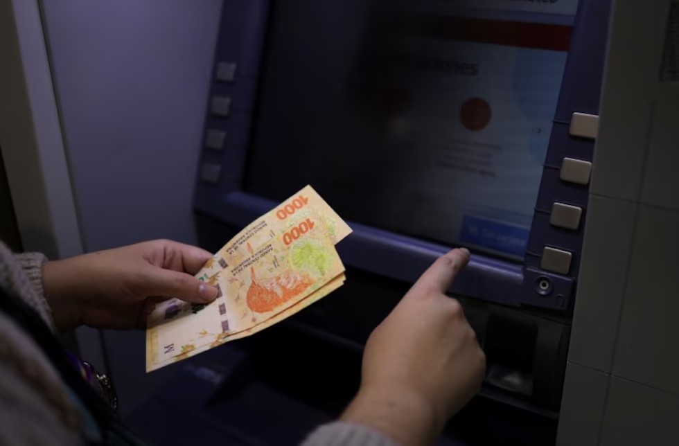 el-gobierno-confirmo-el-pago-del-bono-extraordinario-de-100000-para-empleados-publicos-y-municipales