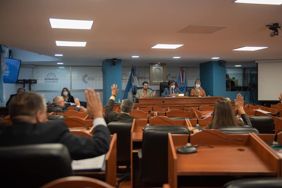 conflicto-en-andalgala-senadores-del-oficialismo-cargaron-contra-el-intendente-cordoba