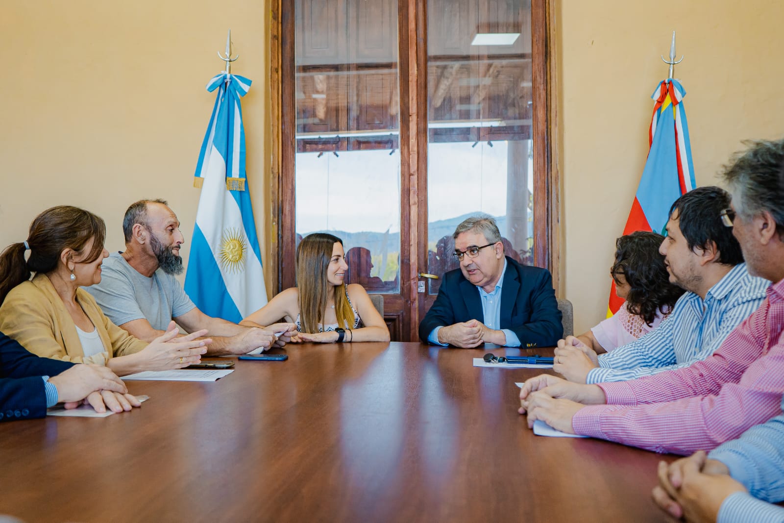 jalil-y-legisladores-nacionales-definen-postura-frente-al-dnu-presidencial