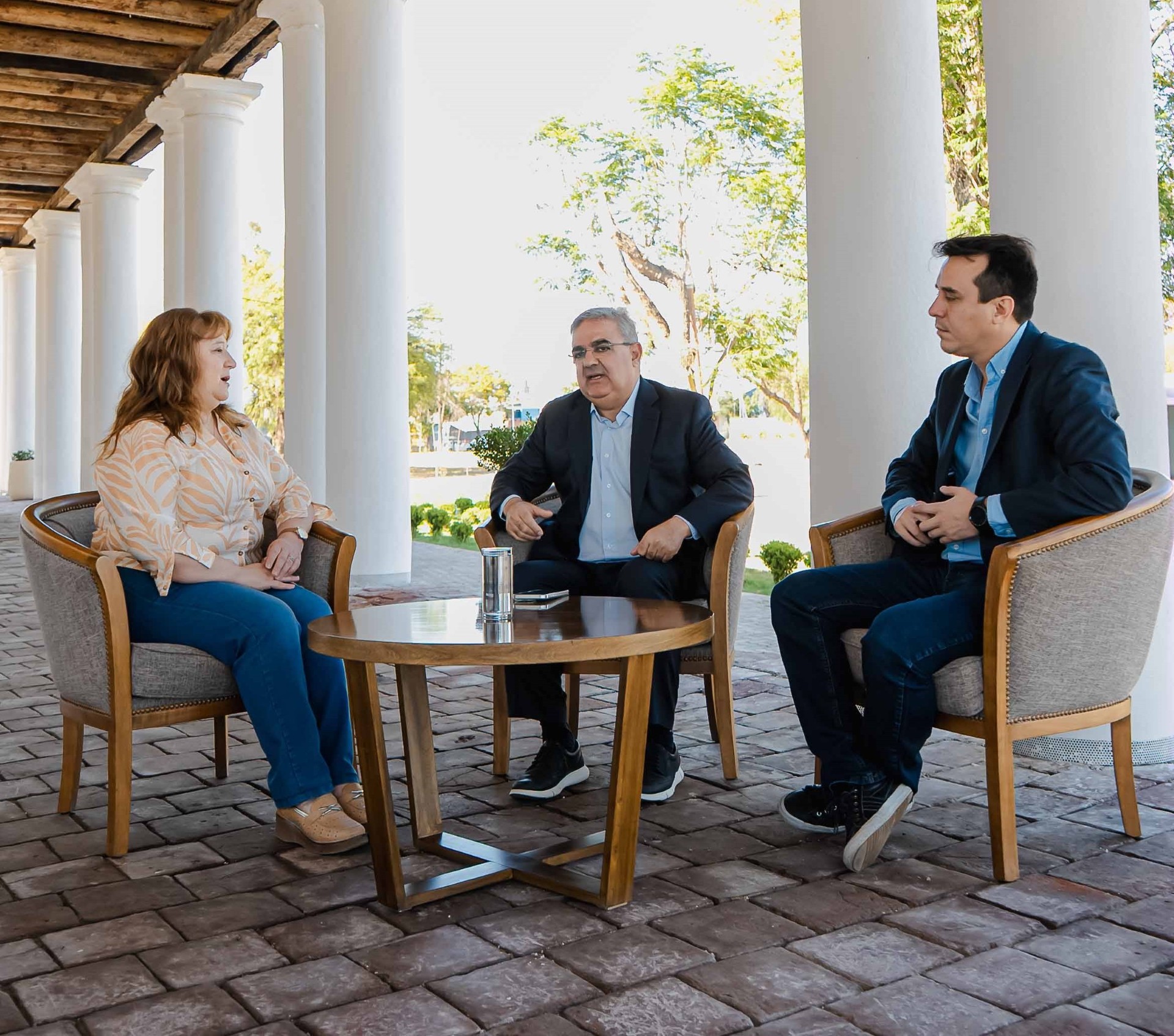 el-gobernador-recibio-a-la-madre-de-nahuel-gallo-y-expreso-preocupacion-por-la-detencion-del-gendarme-en-venezuela