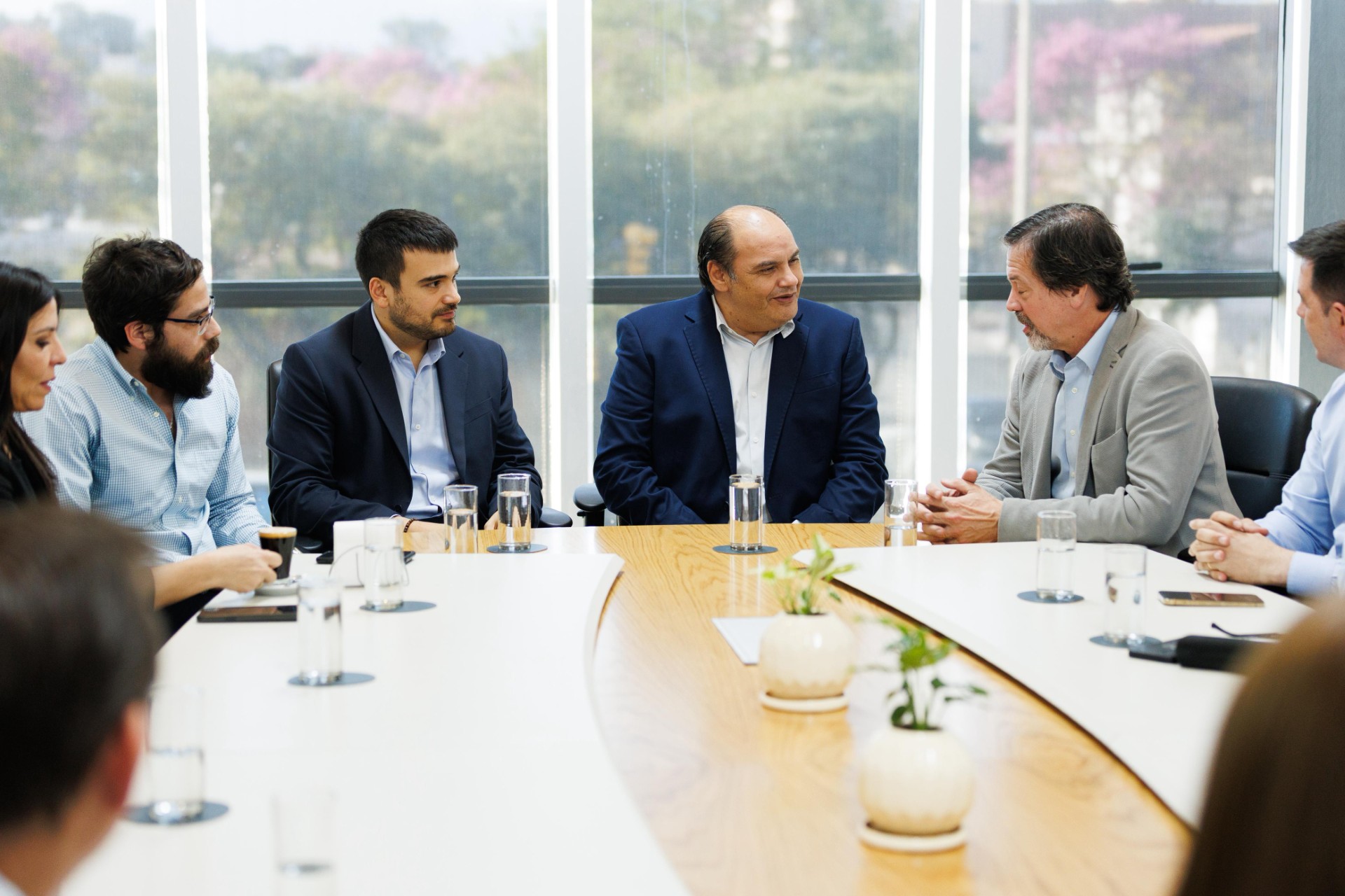 el-nodo-tecnologico-recibio-importantes-donaciones-del-ceo-de-siemens-en-sudamerica