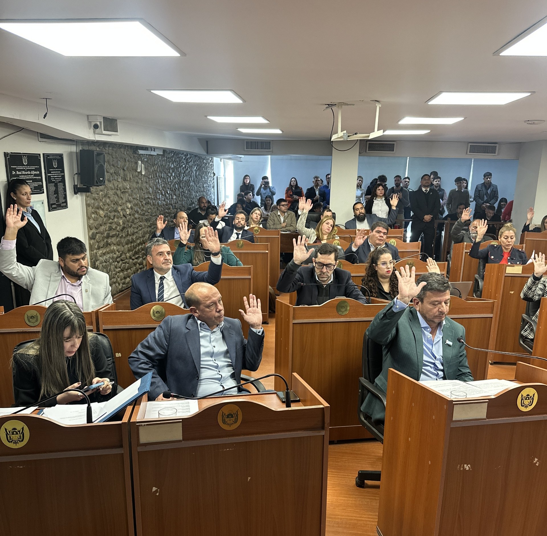 diputados-debatio-salarios-contaminacion-acustica-y-asistencia-a-electrodependientes