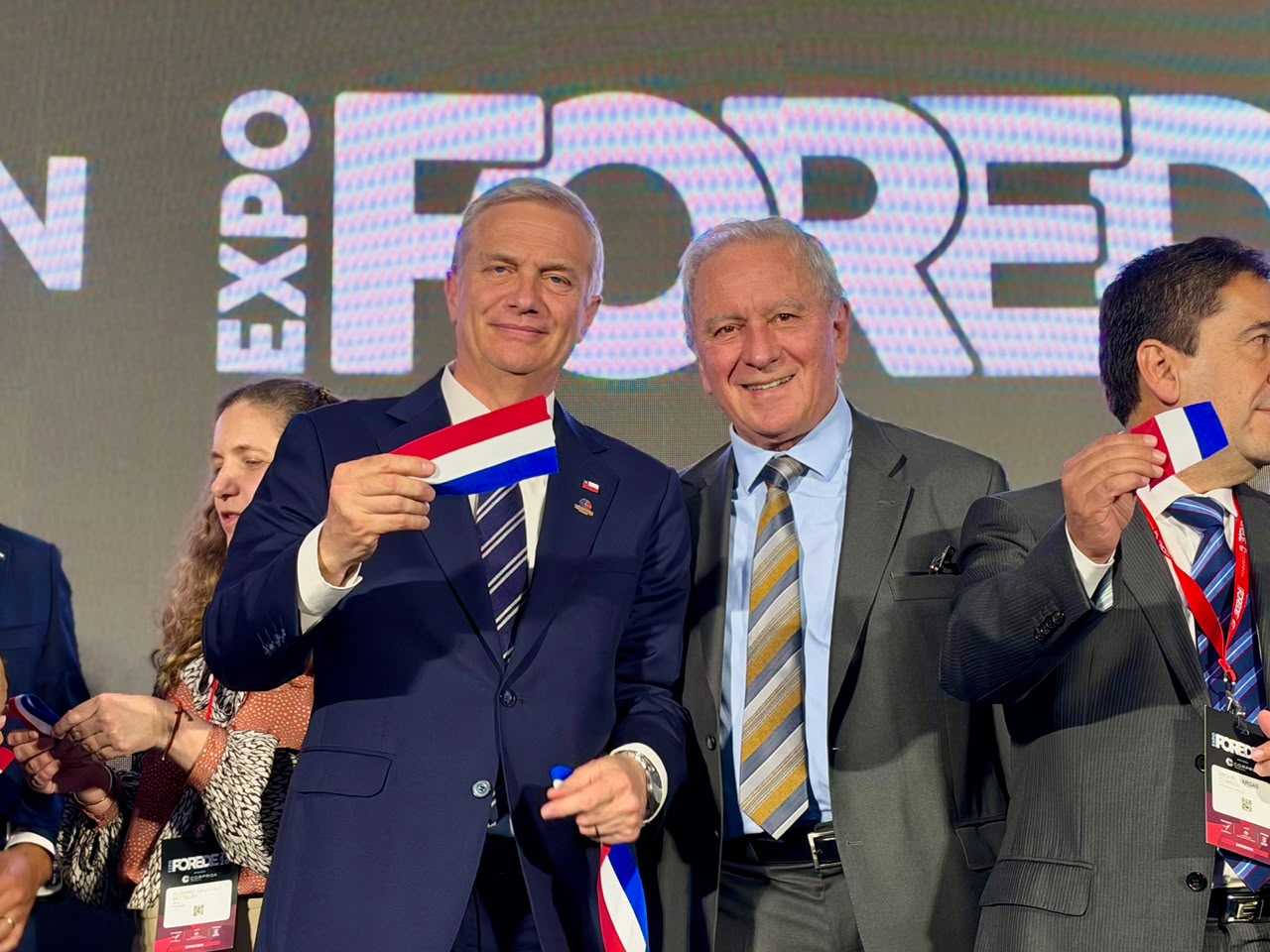 ruben-dusso-expuso-en-chile-sobre-el-potencial-productivo-de-catamarca-y-la-integracion-logistica-con-atacama