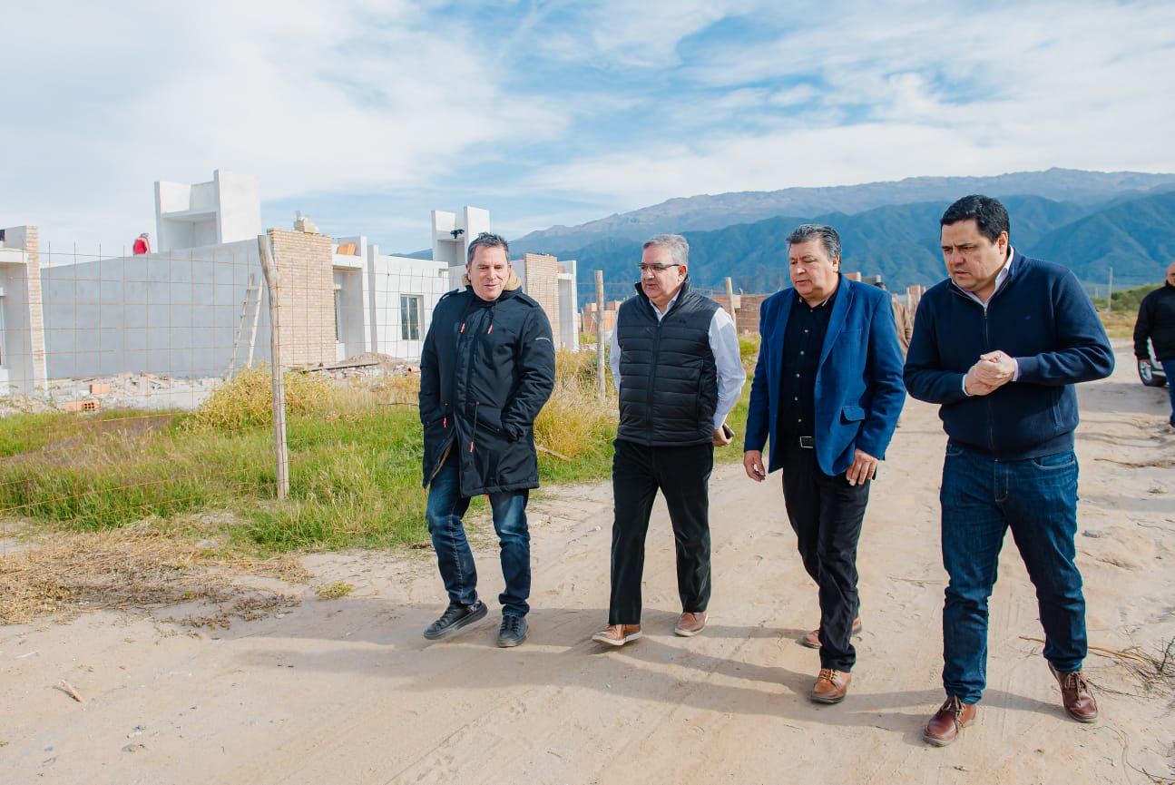 el-gobierno-provincial-busca-la-reactivacion-de-la-obra-de-100-viviendas-en-huillapima