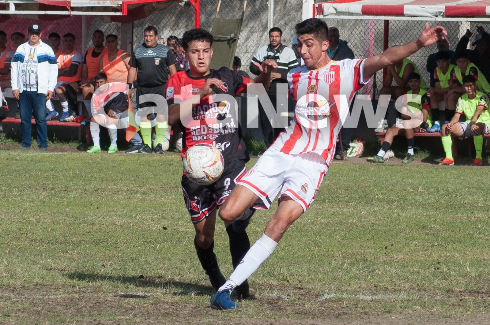 la-banda-no-pudo-con-el-sagrado-pero-estiro-su-ventaja-con-la-villa