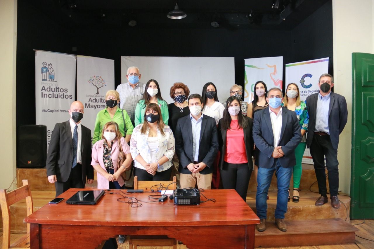 para-combatir-los-delitos-virtuales-se-presento-la-campana-adultos-seguros