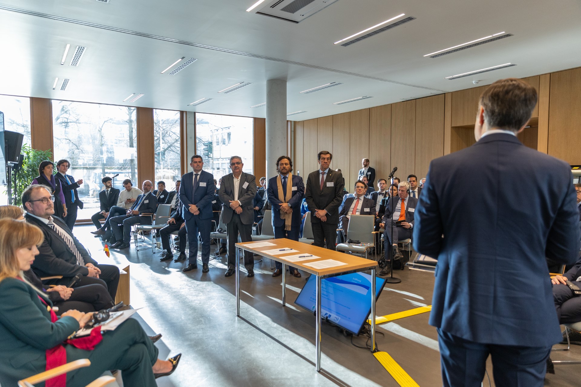 catamarca-acordo-exportar-litio-a-alemania-y-bancos-financiaran-inversiones