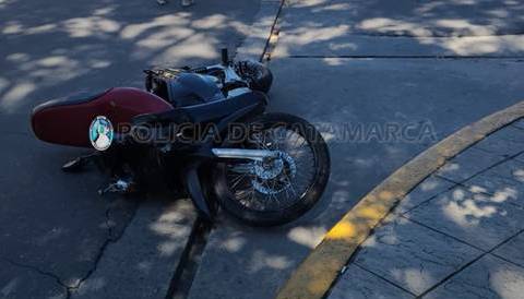 colectivo-colisiono-con-una-moto-en-la-que-viajaba-una-embarazada