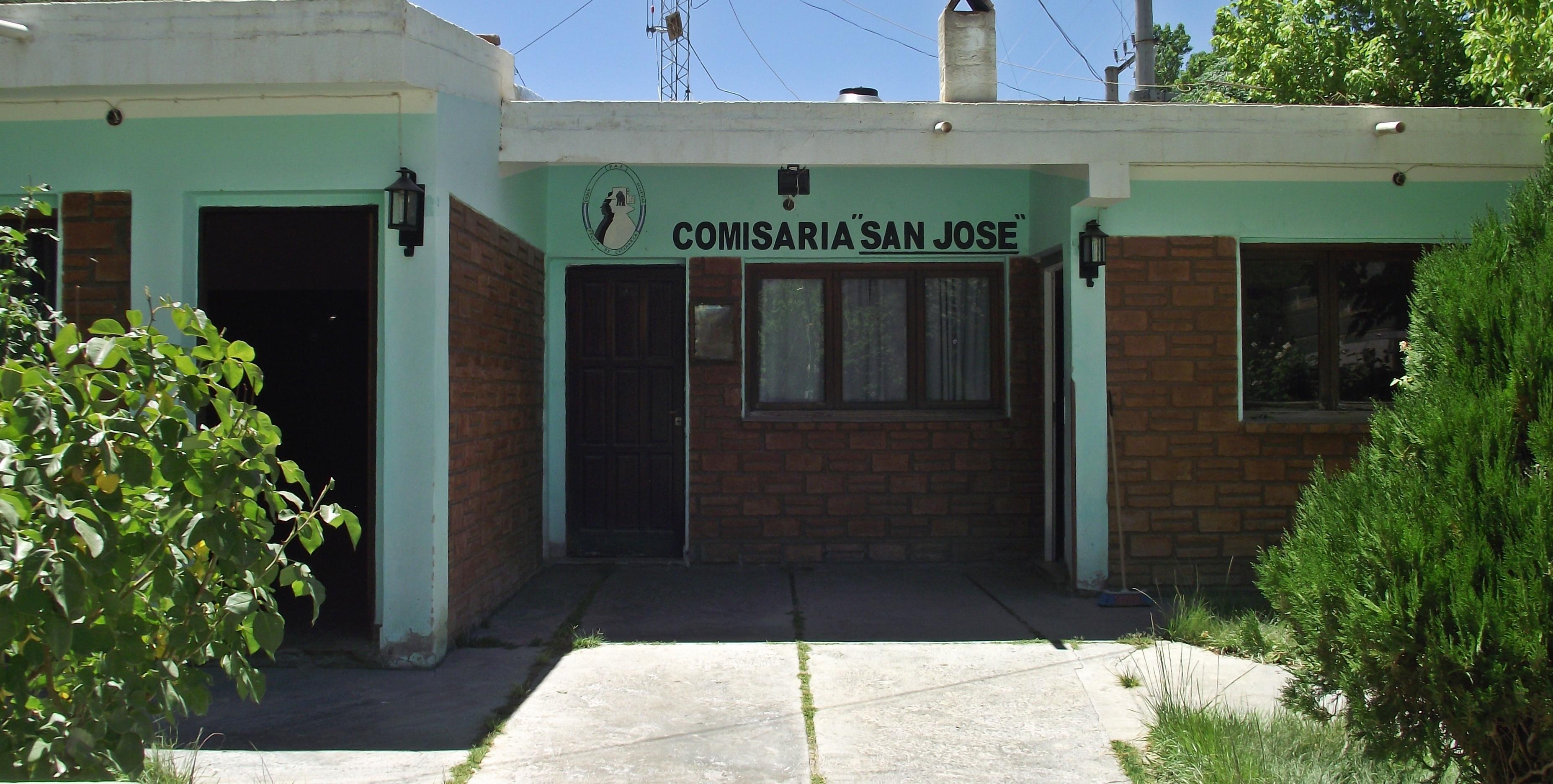 intento-subir-por-la-fuerza-a-una-joven-en-un-auto