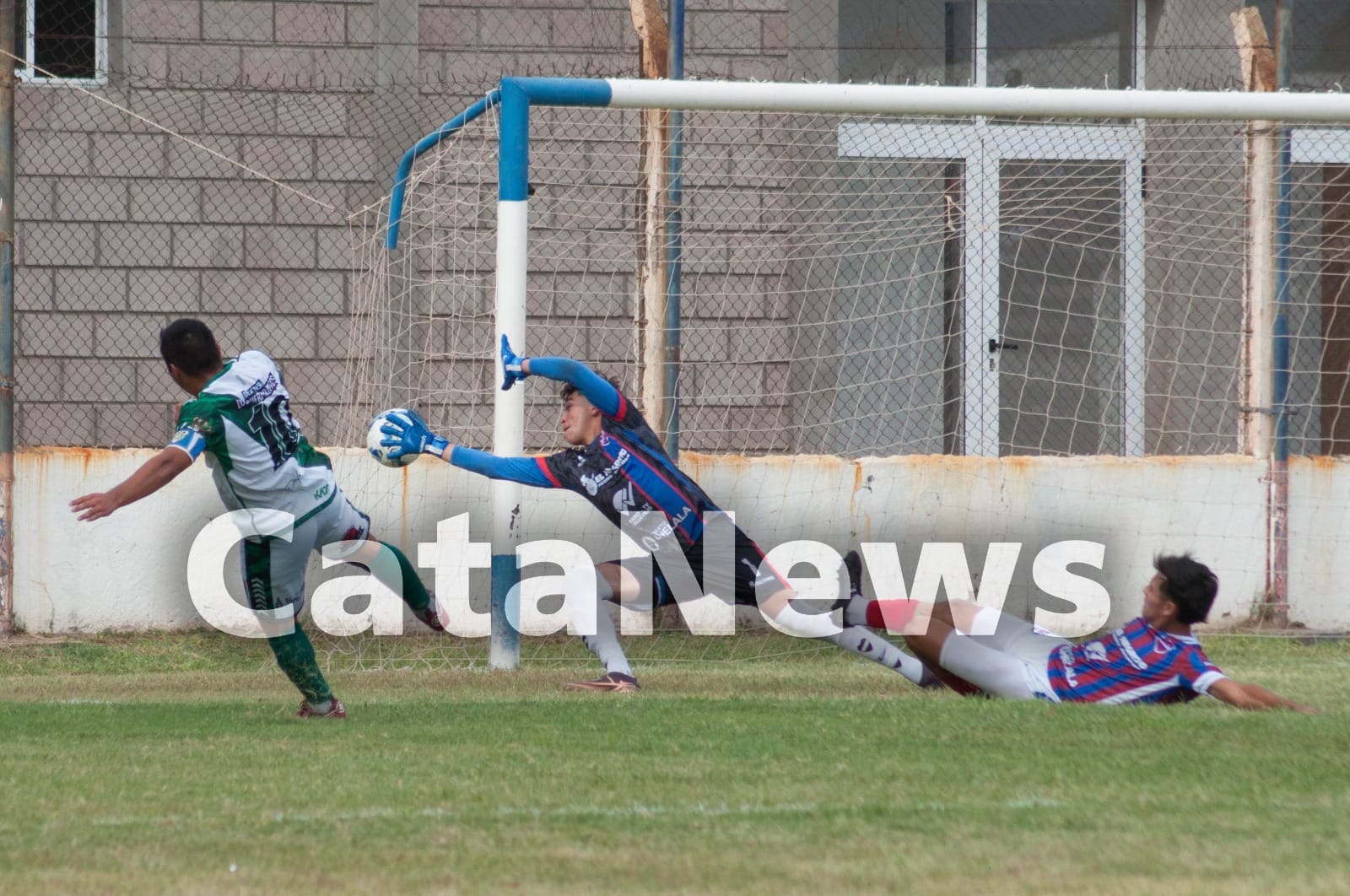 el-cuervo-y-el-norteno-no-se-sacaron-ventaja