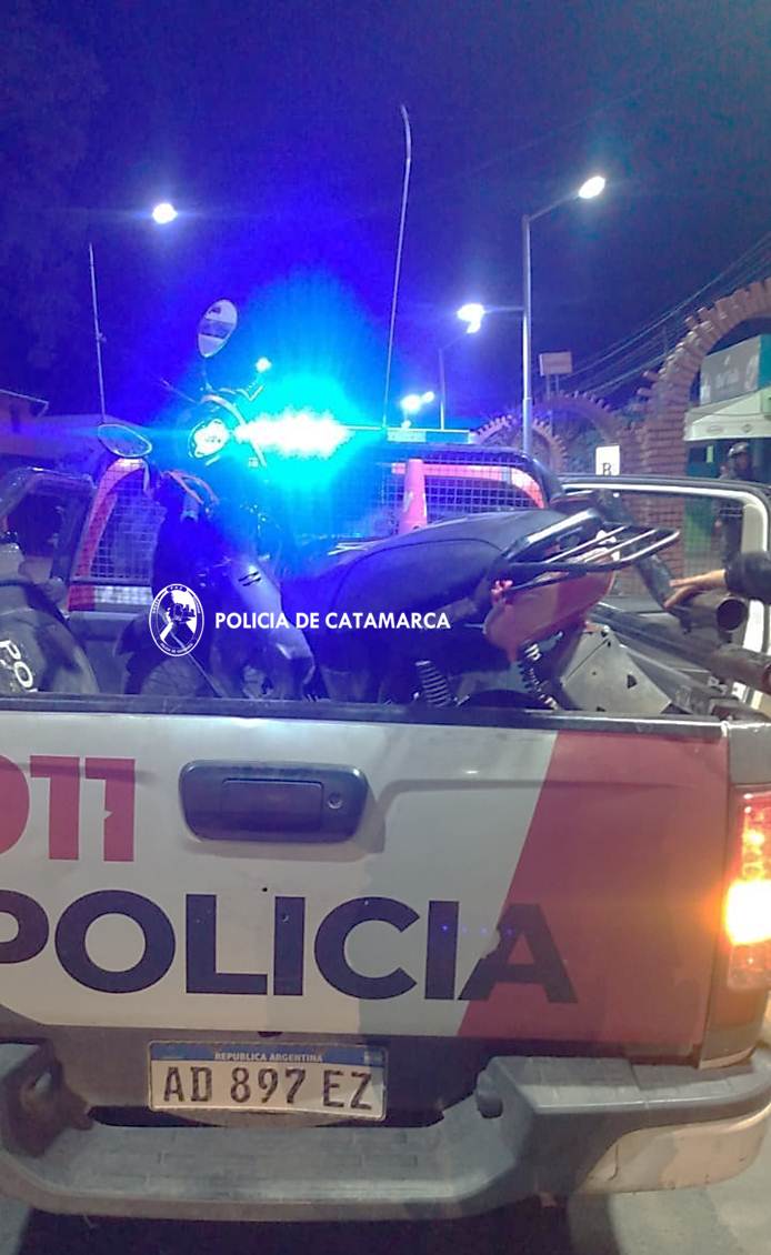 controlaron-una-motocicleta-y-descubrieron-que-sus-conductores-llevaban-droga