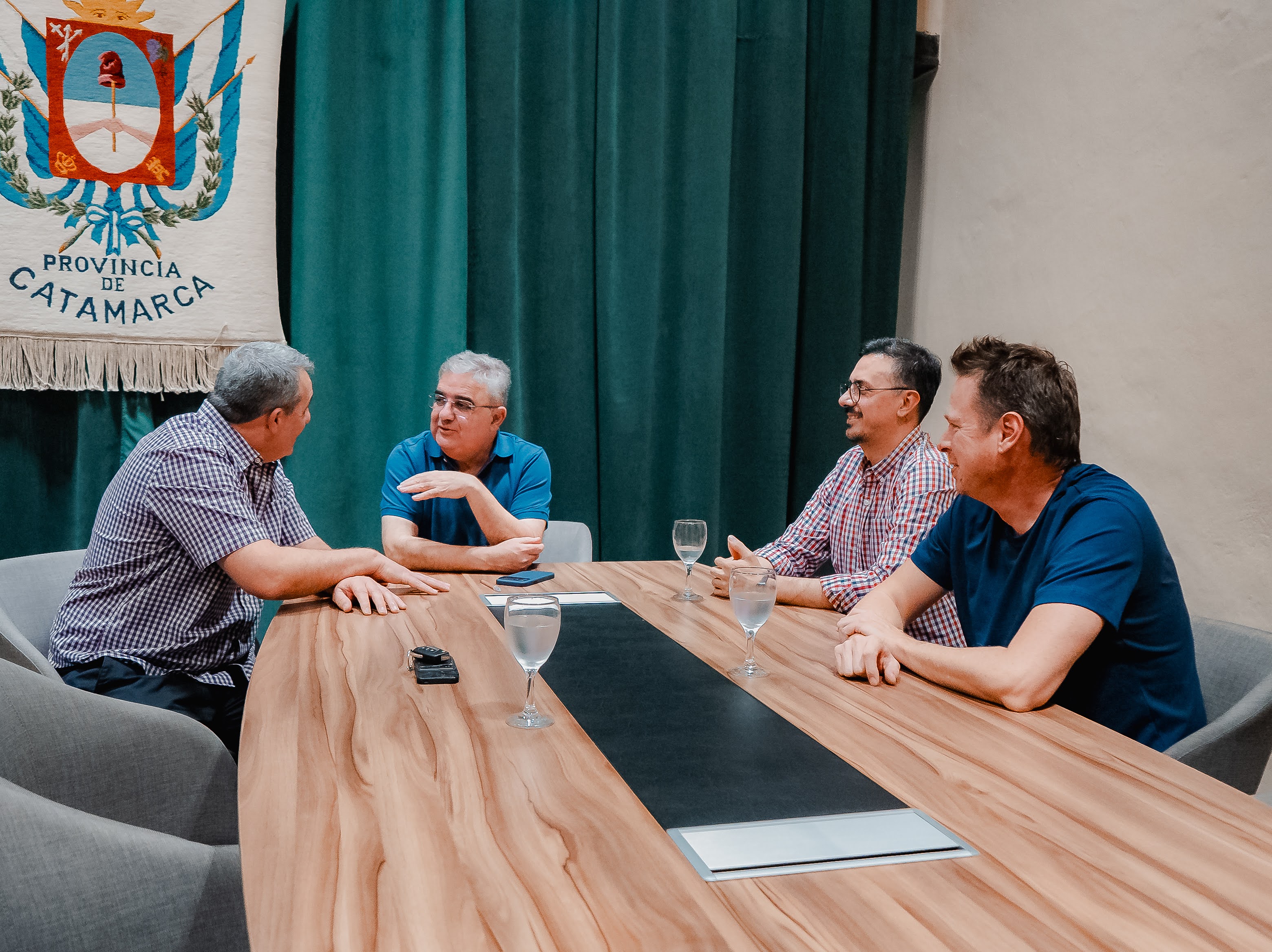 el-gobierno-provincial-continuara-asistiendo-a-una-empresa-textil-de-recreo-para-sostener-los-puestos-de-trabajo