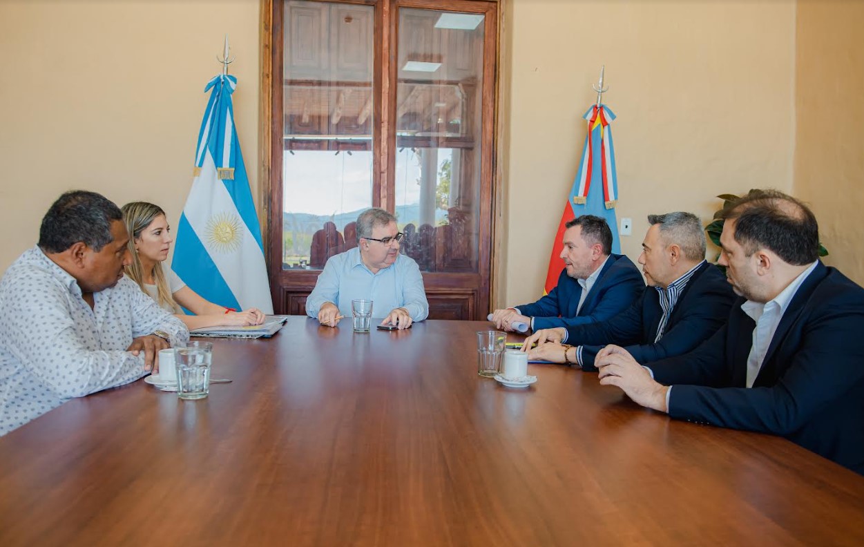 la-municipalidad-de-antofagasta-de-la-sierra-redujo-al-50-la-cantidad-de-funcionarios