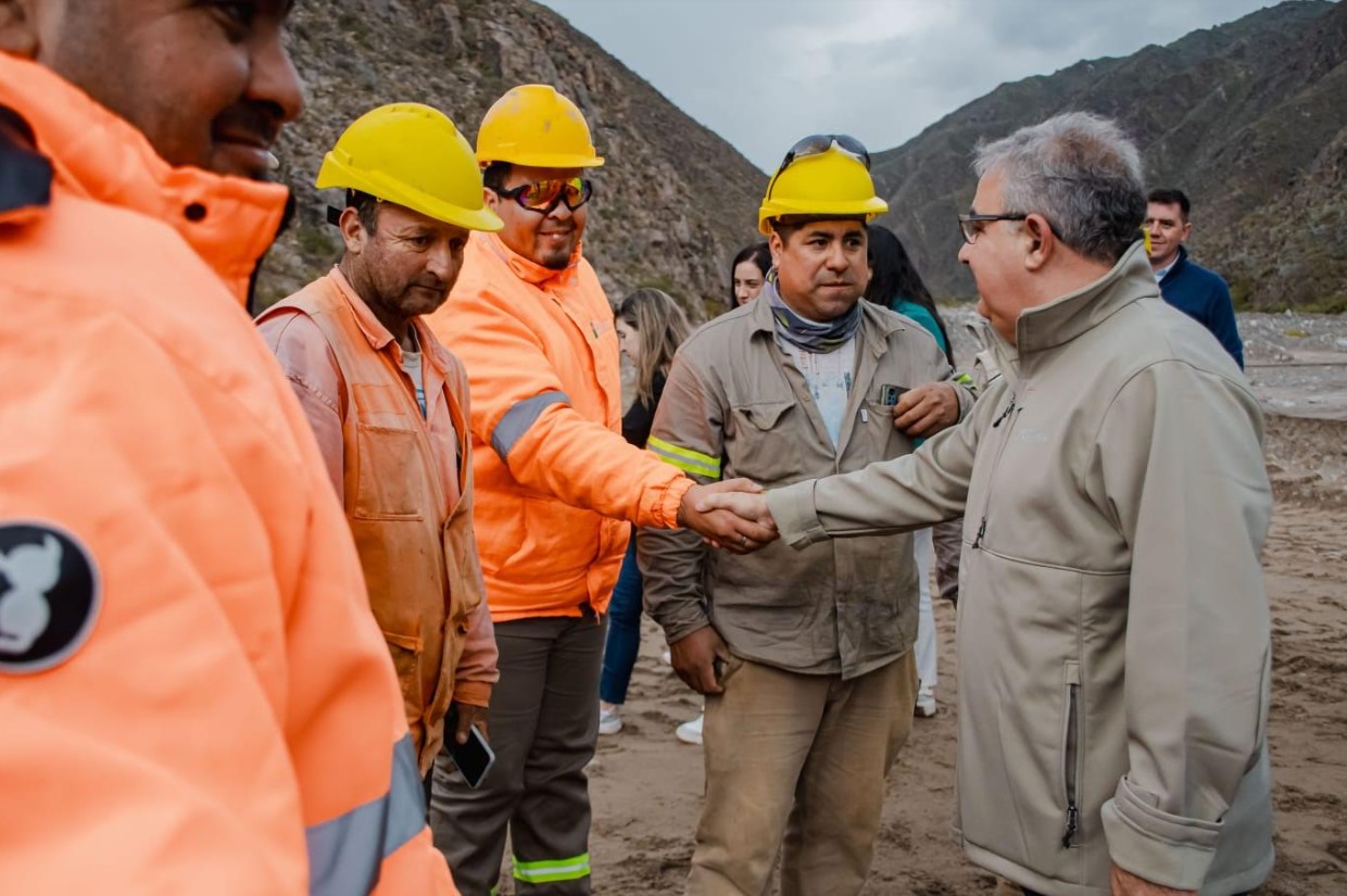 avanza-obra-hidrica-que-impulsara-el-potencial-vitivinicola-y-productivo-en-punta-del-agua