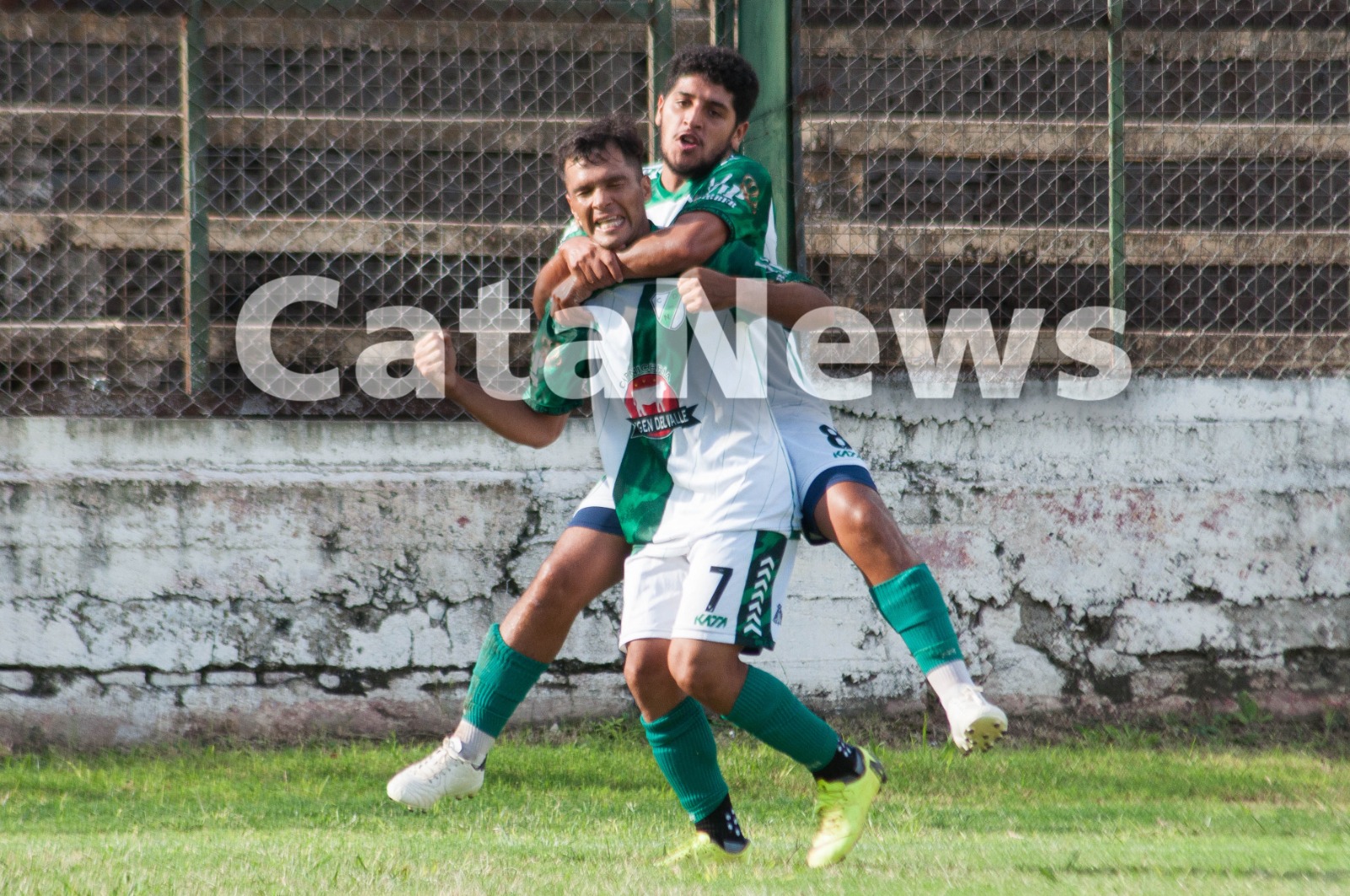 defensores-le-gano-a-obreros-y-es-el-unico-clasificado-de-la-zona-5