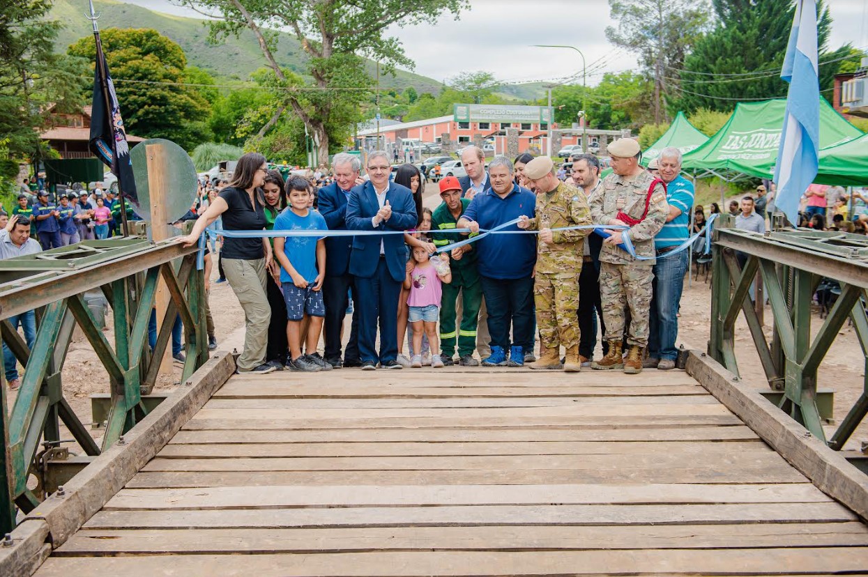 el-ejercito-argentino-finalizo-la-instalacion-del-puente-en-las-juntas-y-ya-quedo-habilitado