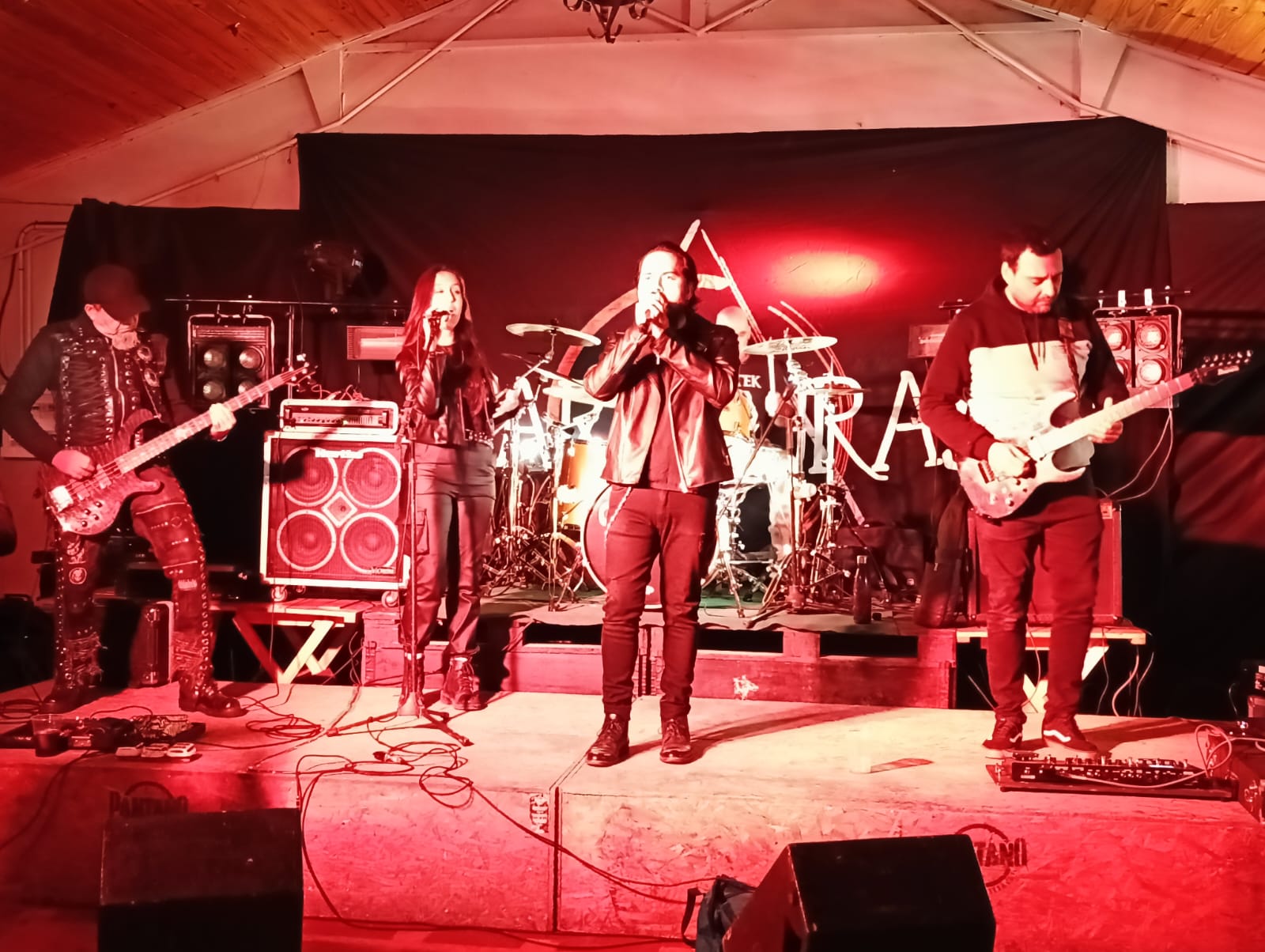 la-maza-en-santiago-del-estero-en-un-festival-de-rock-y-motos