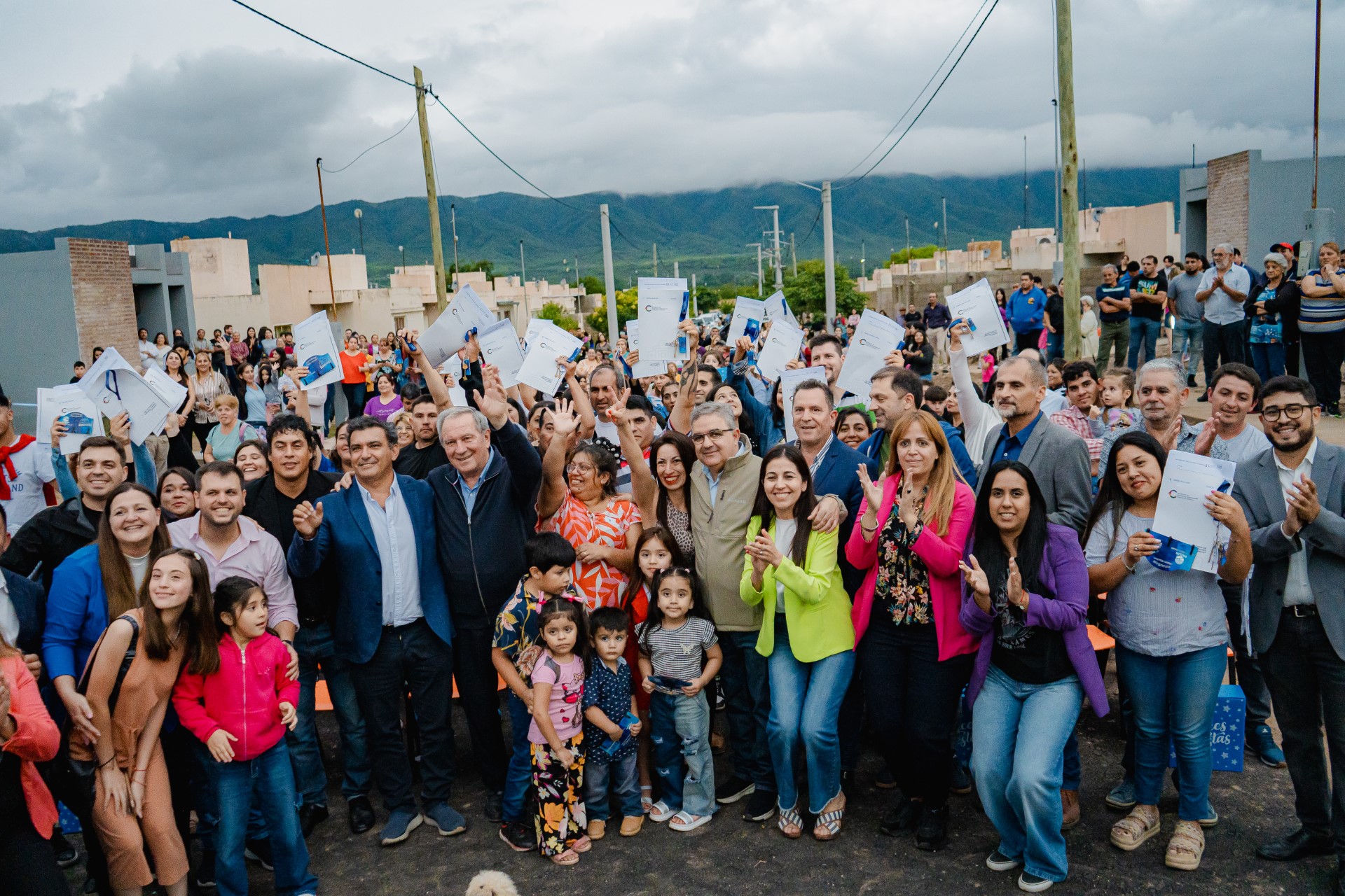 la-provincia-entrego-26-viviendas-en-la-merced