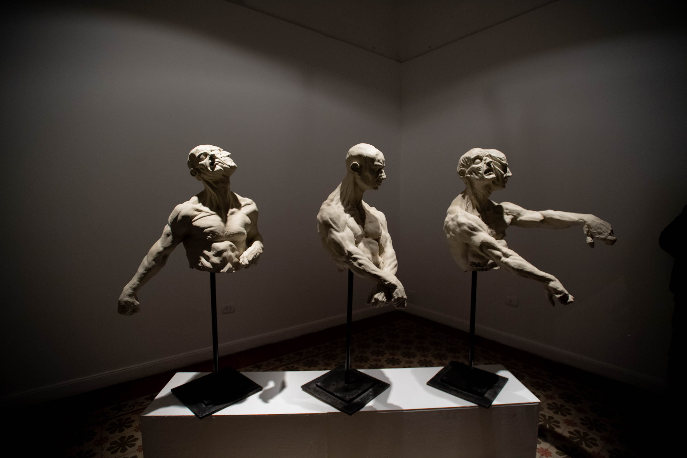 letras-en-el-espejo-arte-escultorico-en-el-museo-laureano-brizuela