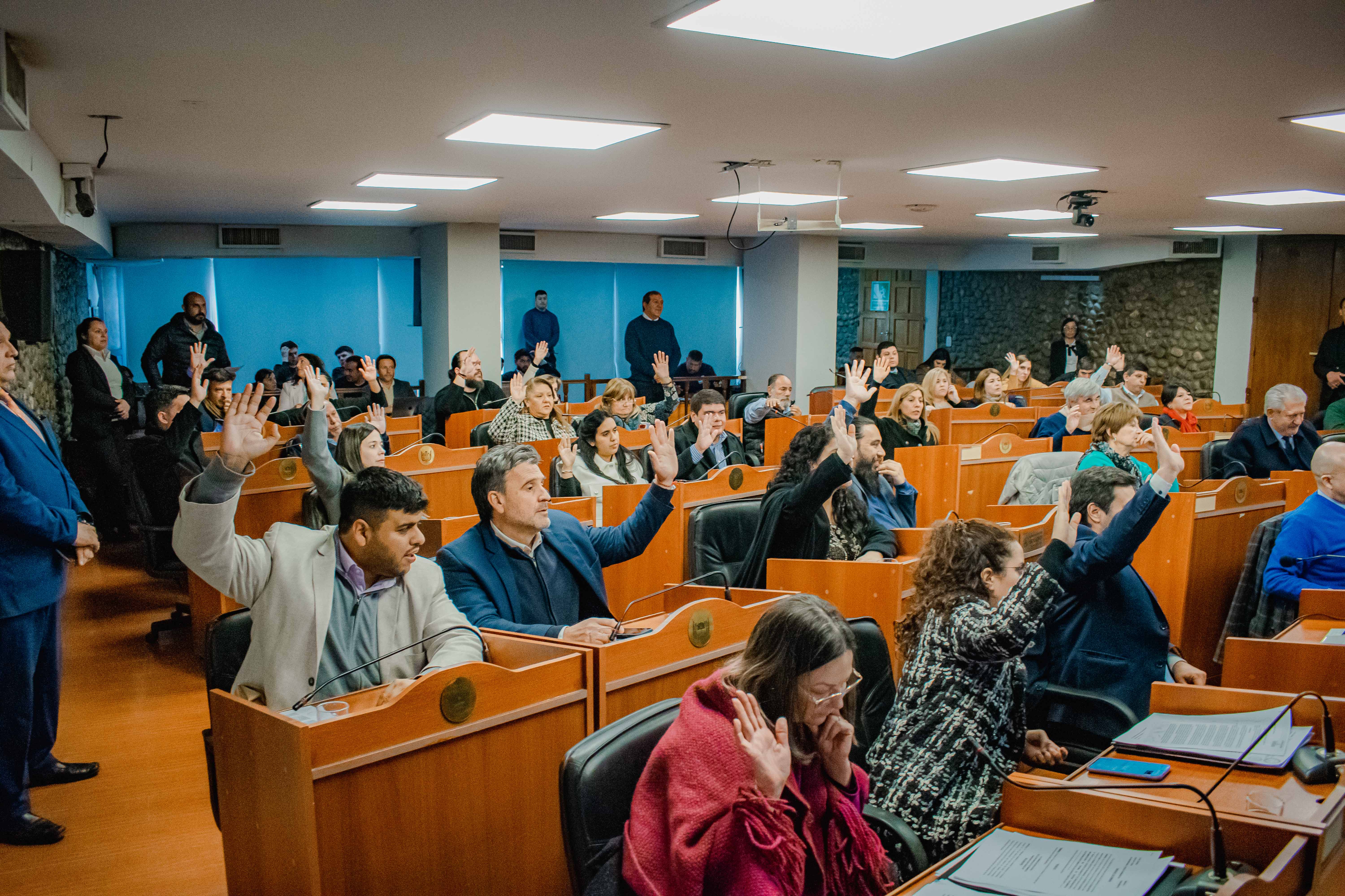 por-mayoria-y-con-derogacion-parcial-diputados-aprobo-el-decreto-de-la-ley-del-defensor-del-pueblo