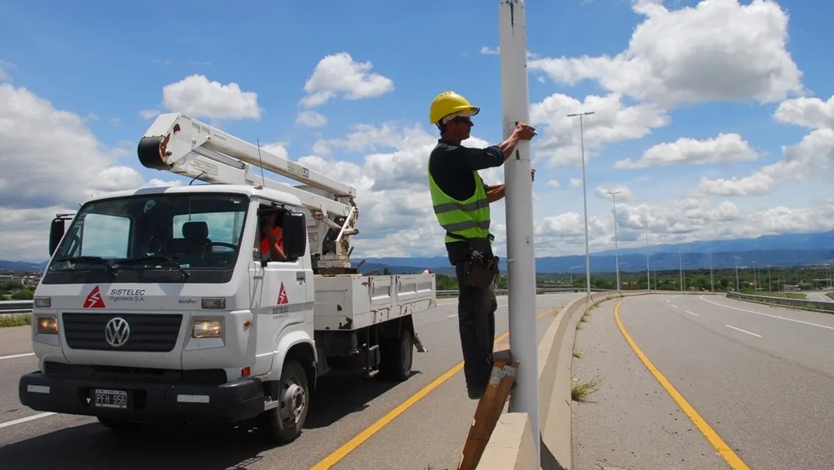 la-provincia-realizara-la-obra-de-iluminacion-de-avenida-circunvalacion