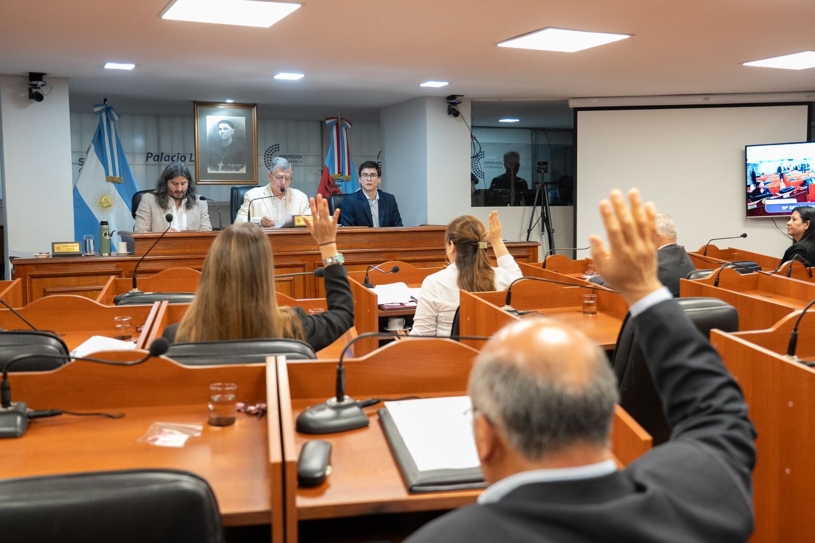 media-sancion-para-modificar-ley-sobre-declaracion-de-utilidad-publica-para-obras-en-el-aeropuerto