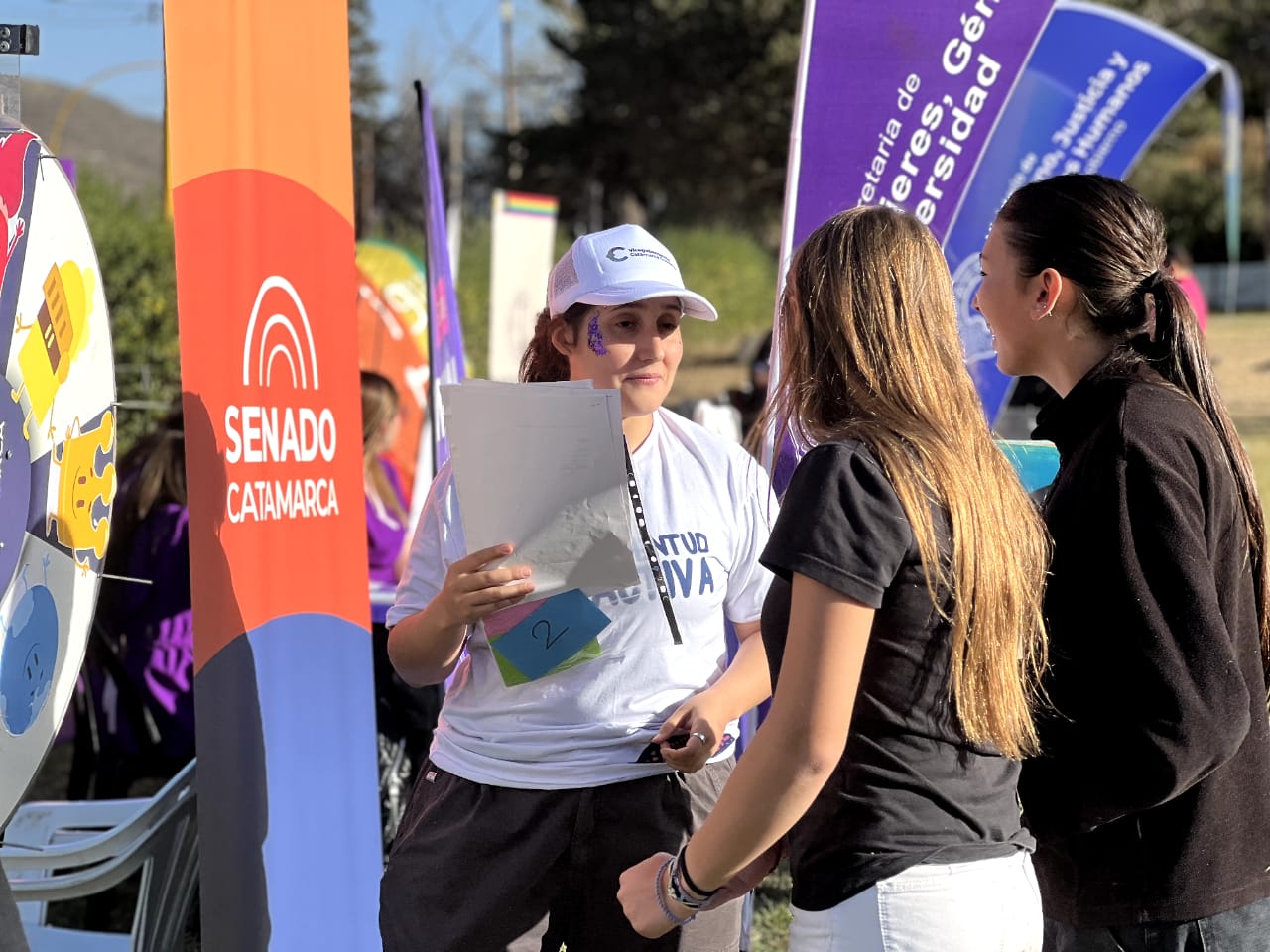 el-equipo-de-vicegobernacion-brindo-espacios-de-juego-musica-y-charlas-para-jovenes-en-el-rodeo
