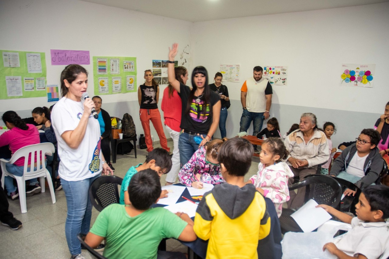 la-biblioteca-activa-de-vicegobernacion-visito-un-nuevo-barrio