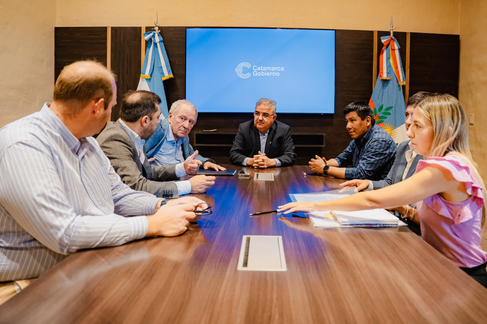 se-oficializo-el-traspaso-de-la-terminal-de-omnibus-de-fiambala-al-municipio