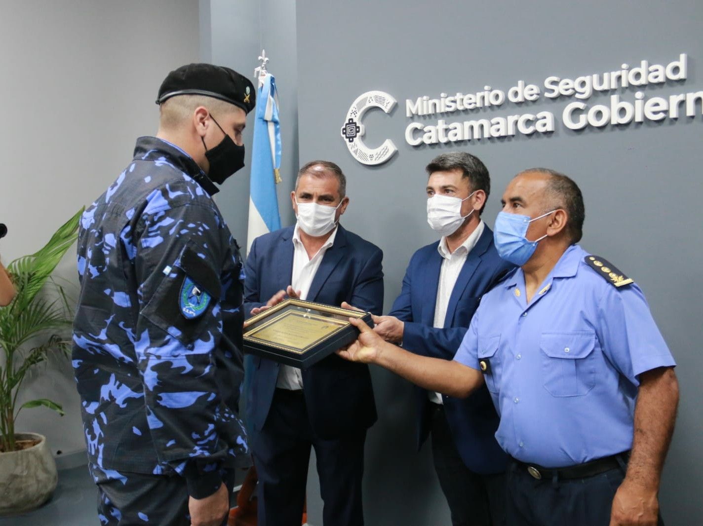 reconocieron-al-suboficial-que-le-salvo-la-vida-a-un-bebe