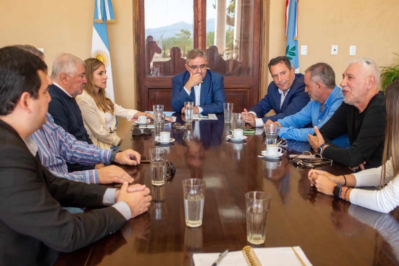 el-gobierno-aseguro-el-pago-a-constructoras-que-realizan-obras-de-nacion