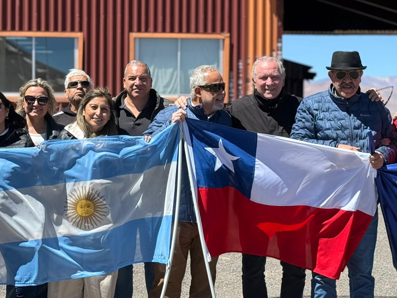 dusso-y-al-alcalde-de-copiapo-celebraron-la-apertura-permanente-del-paso-de-san-francisco