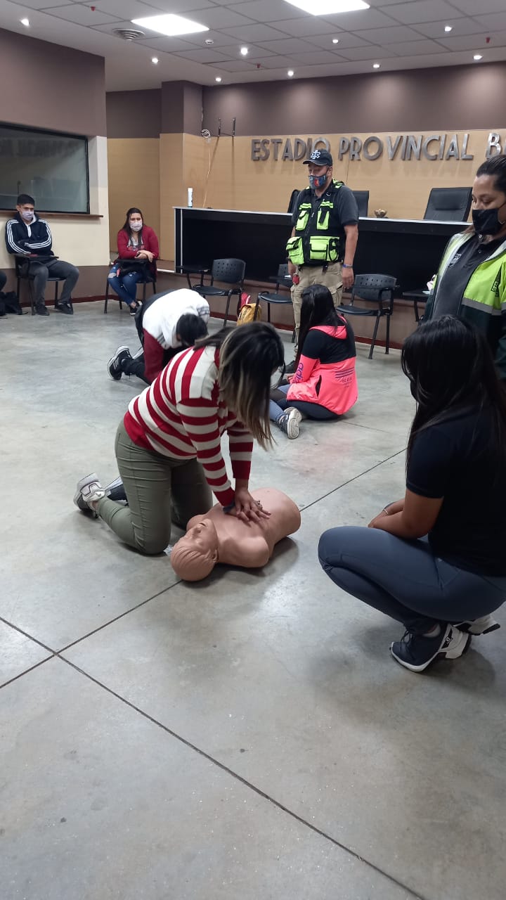 capacitacion-gratuita-en-rcp-en-el-estadio-bicentenario