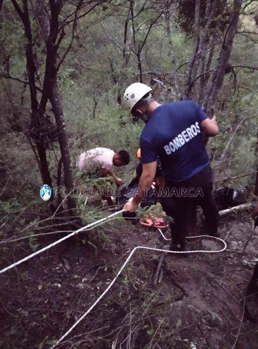 motociclista-cayo-a-un-precipicio-en-la-cuesta-el-portezuelo