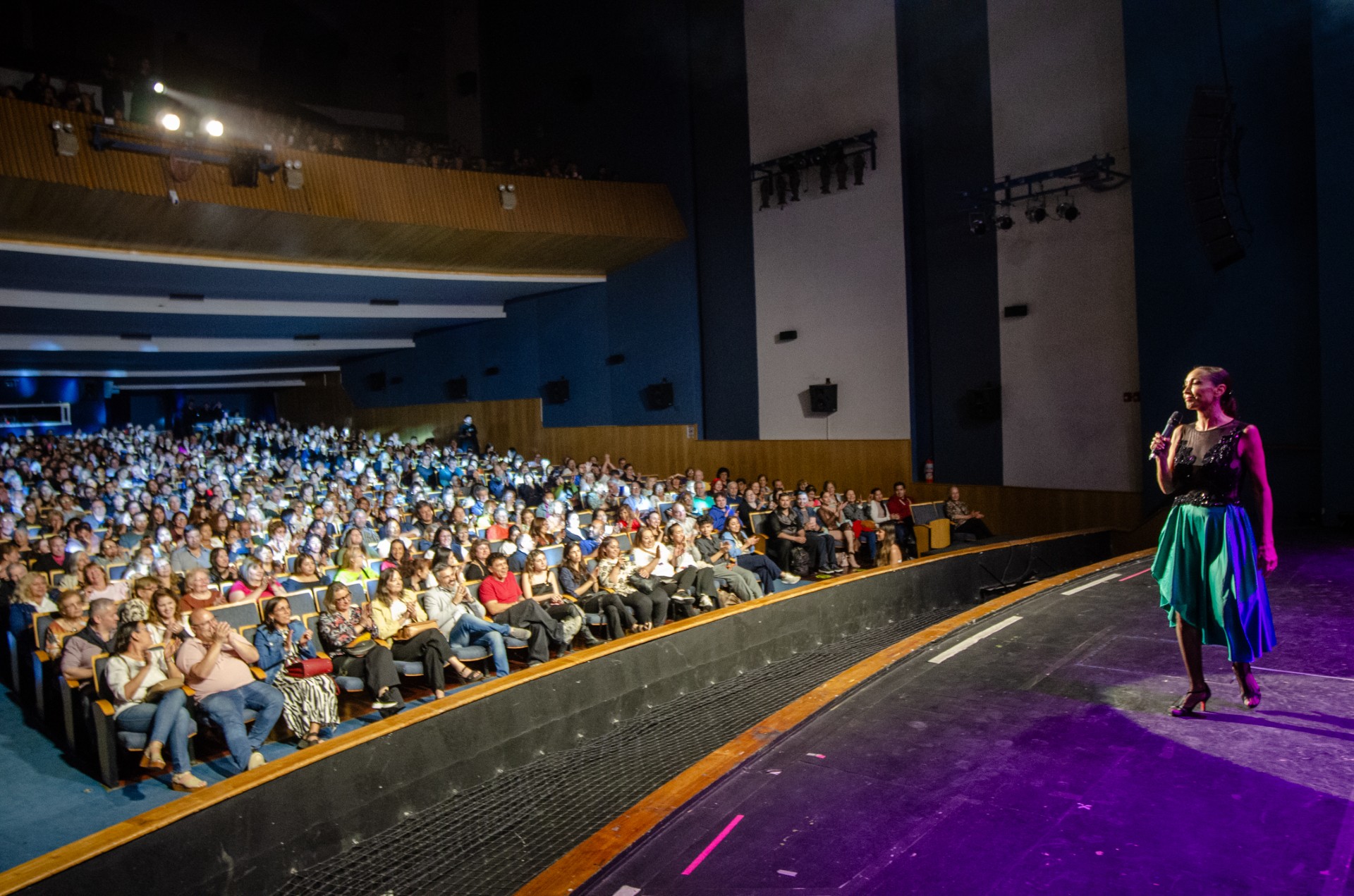 mora-godoy-y-la-maquina-tanguera-brillaron-en-la-feria-del-libro