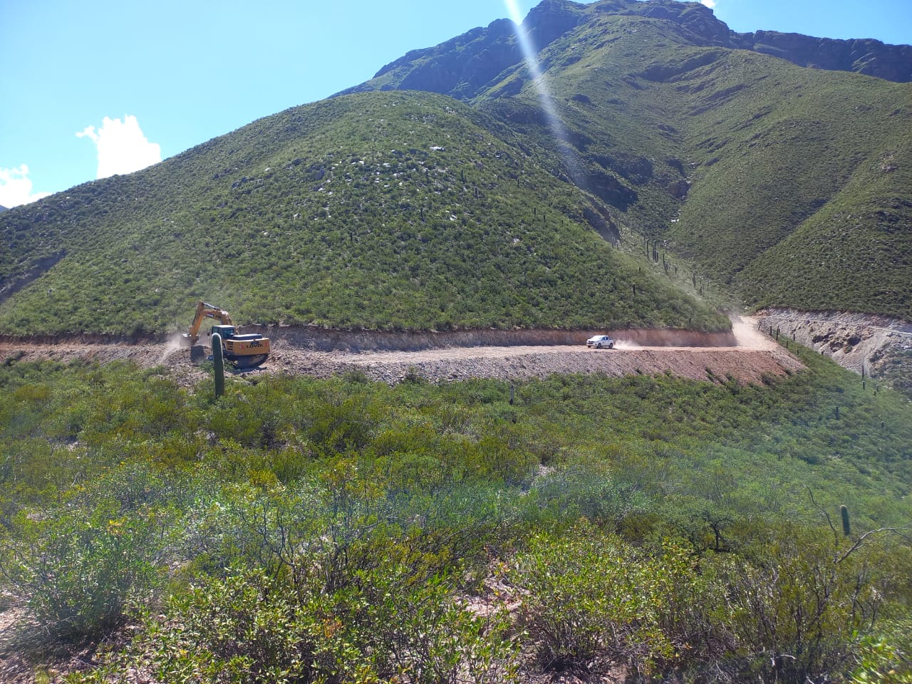 avanza-el-camino-en-el-alto-valle-de-cajon
