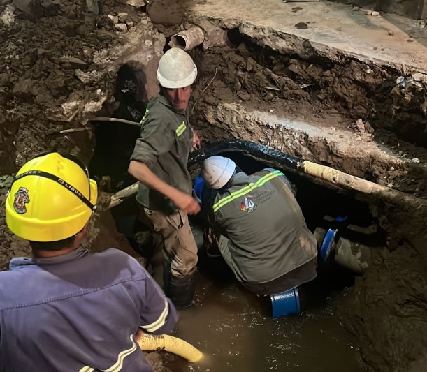 finalizo-la-reparacion-de-caneria-en-calle-san-martin-y-avenida-alem