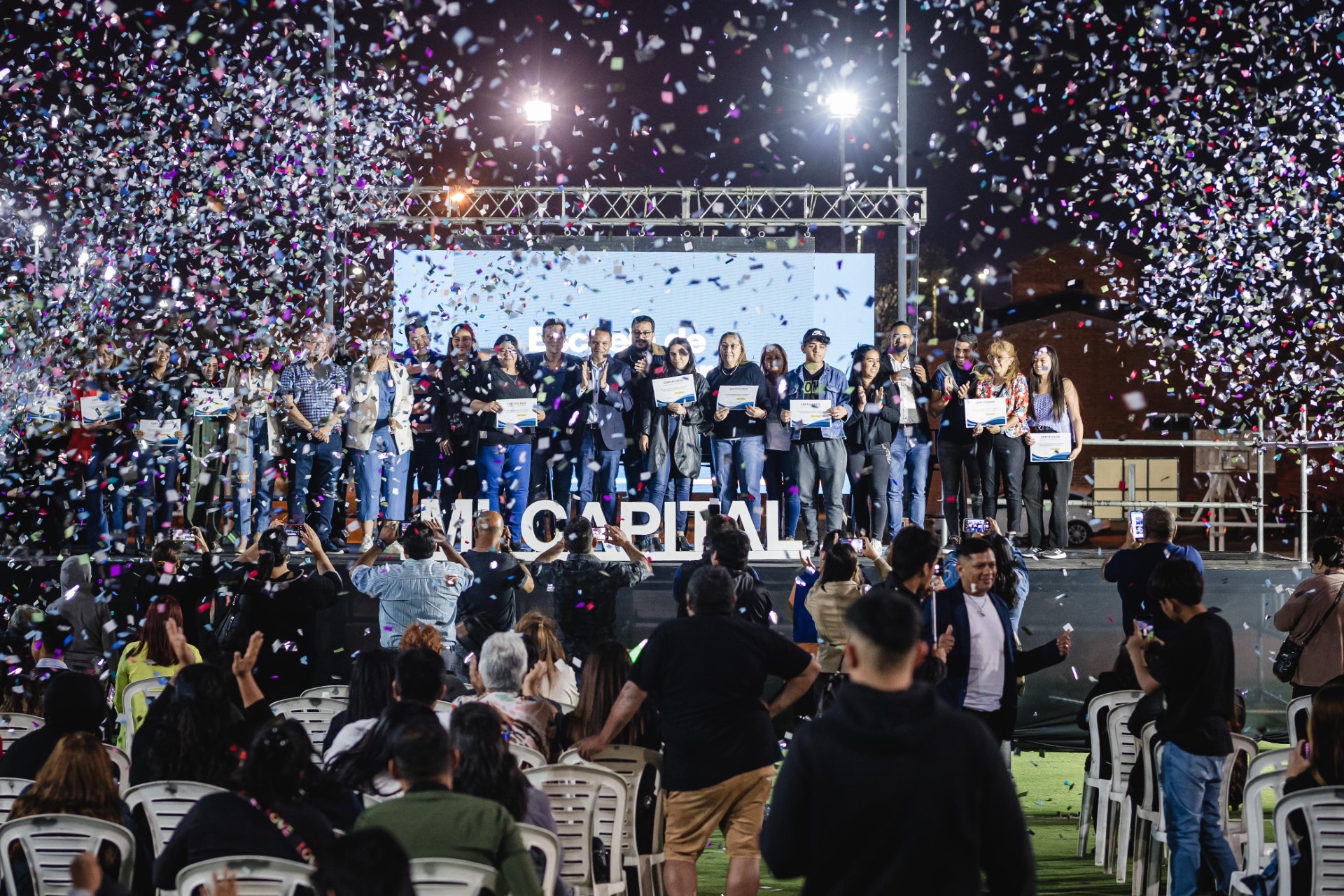 mas-de-670-egresados-recibieron-sus-certificados-de-la-escuela-de-emprendedores