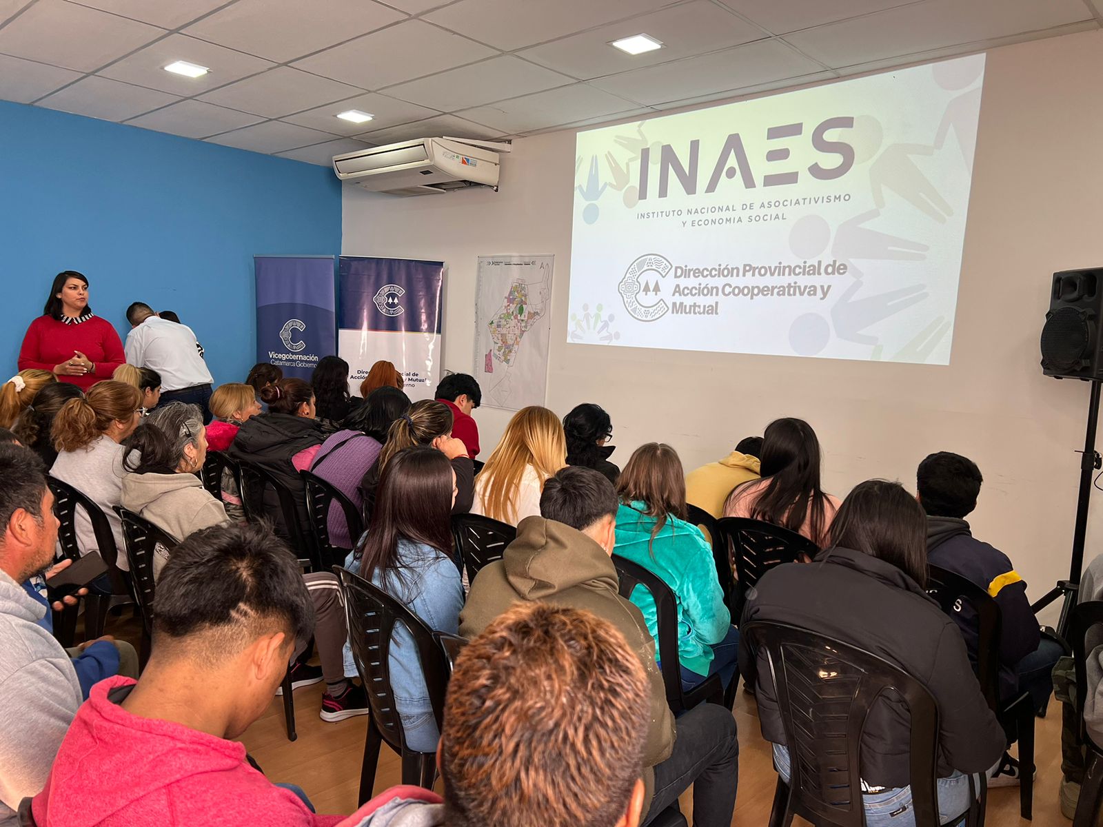 el-senado-concreto-una-capacitacion-en-cooperativismo