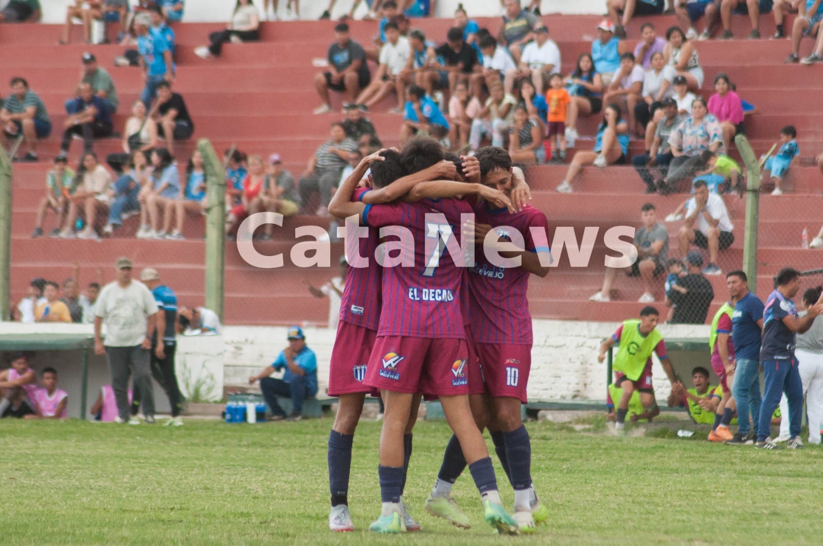 el-decano-vencio-al-celeste-y-se-metio-en-semis