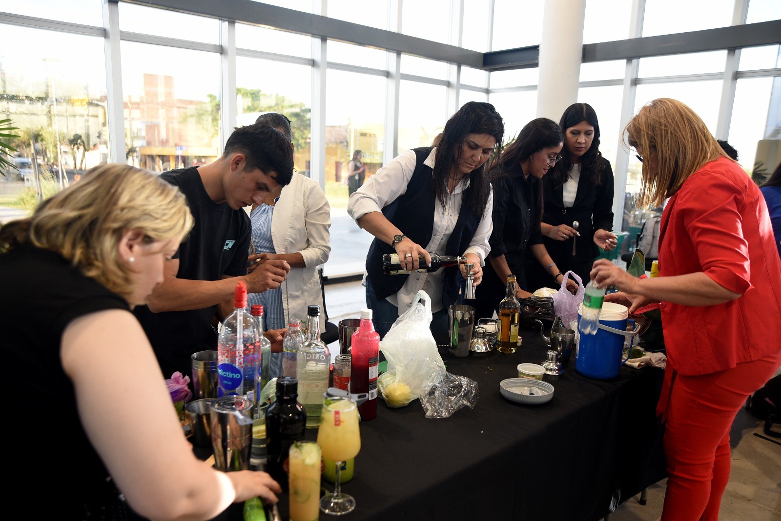 entregaron-certificados-a-83-nuevos-bartenders-internacionales