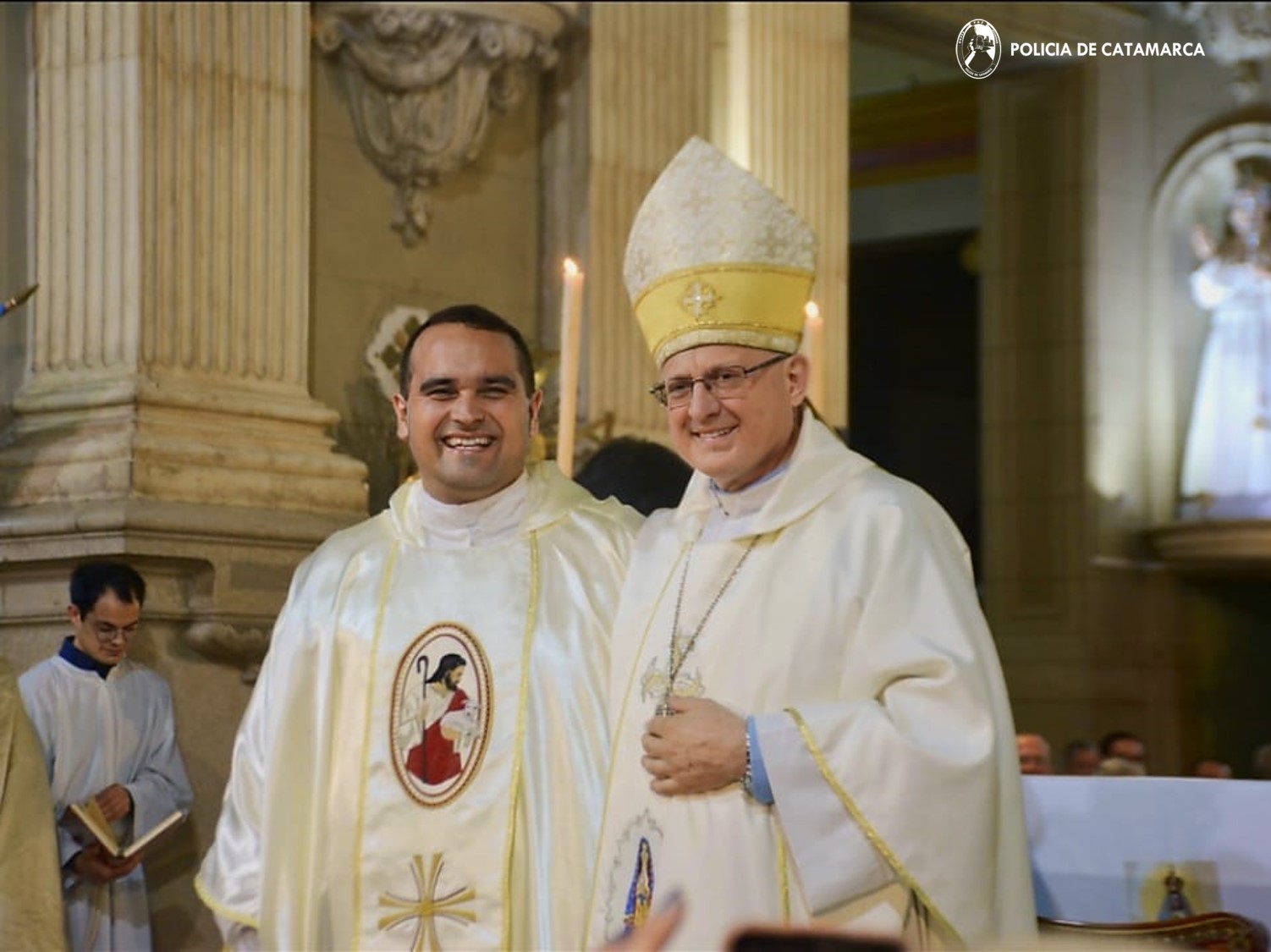 por-primera-vez-en-catamarca-ordenaron-sacerdote-a-un-policia