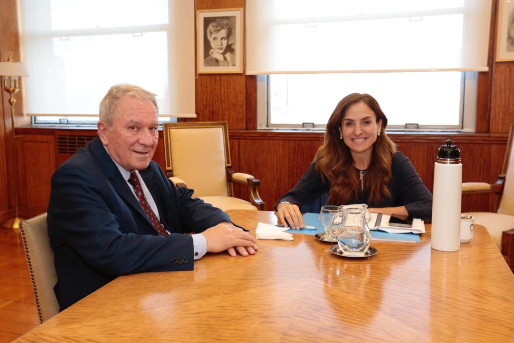 dusso-se-reunio-con-toloza-paz-y-embajadores