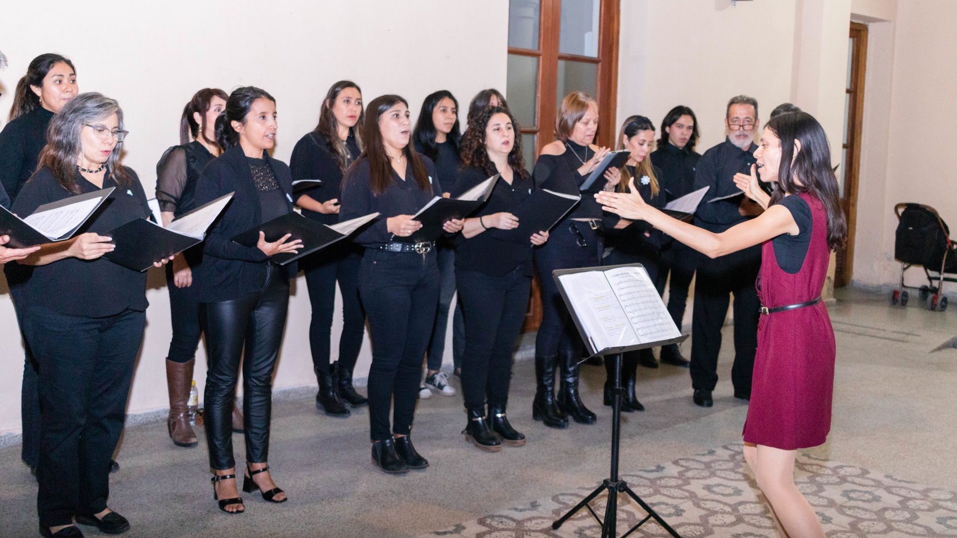 muestra-pictorica-charla-y-musica-para-esperar-el-dia-de-la-autonomia