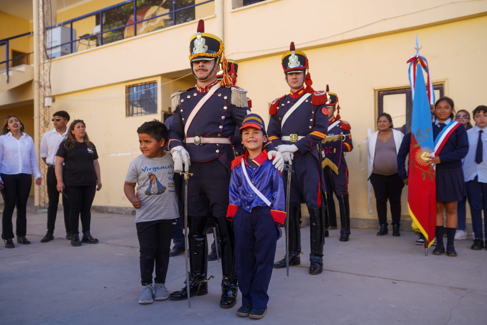granaderos-engalanaron-el-acto-central-por-el-paso-a-la-inmortalidad-del-general-san-martin