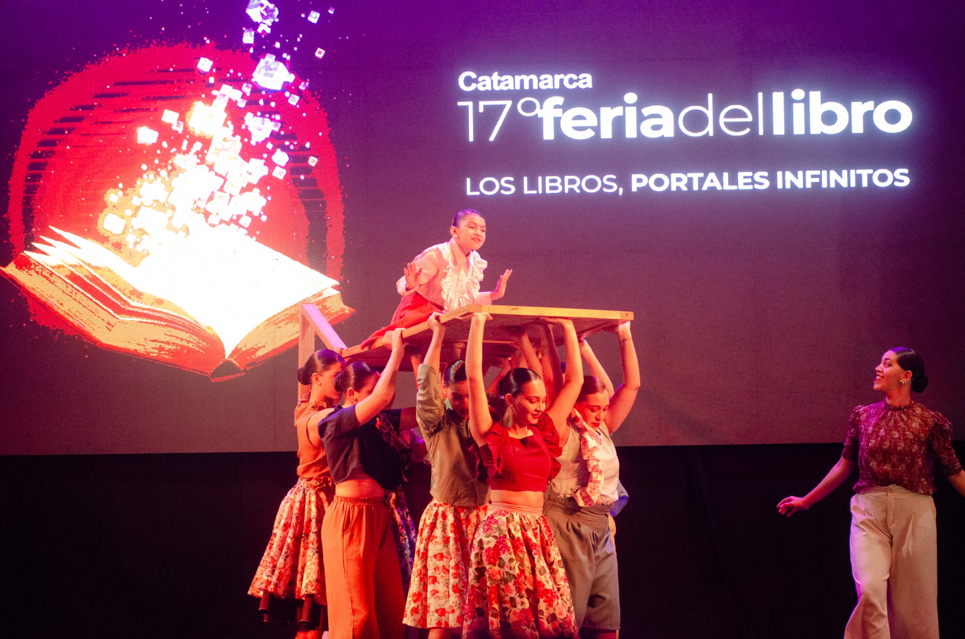 catamarca-abrio-la-17a-feria-del-libro-cuatro-dias-dedicados-a-la-lectura-la-cultura-y-el-encuentro