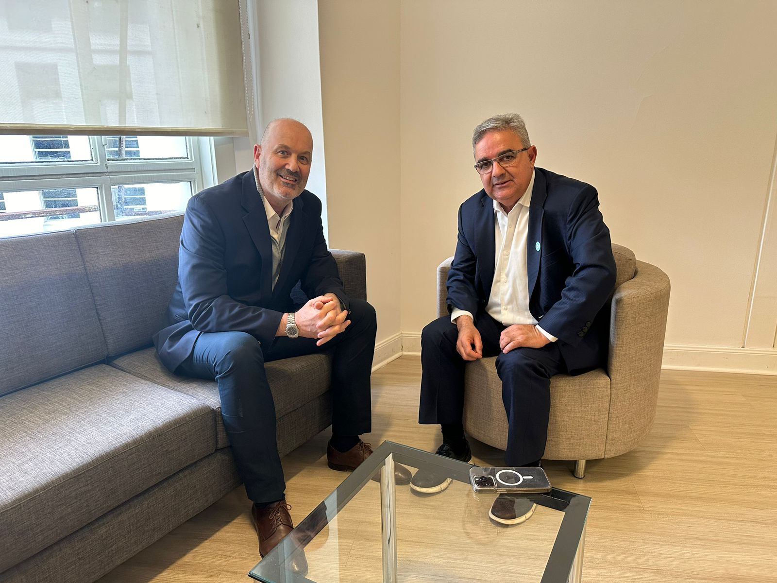 jalil-coincidio-con-sturzenegger-sobre-los-beneficios-del-rigi